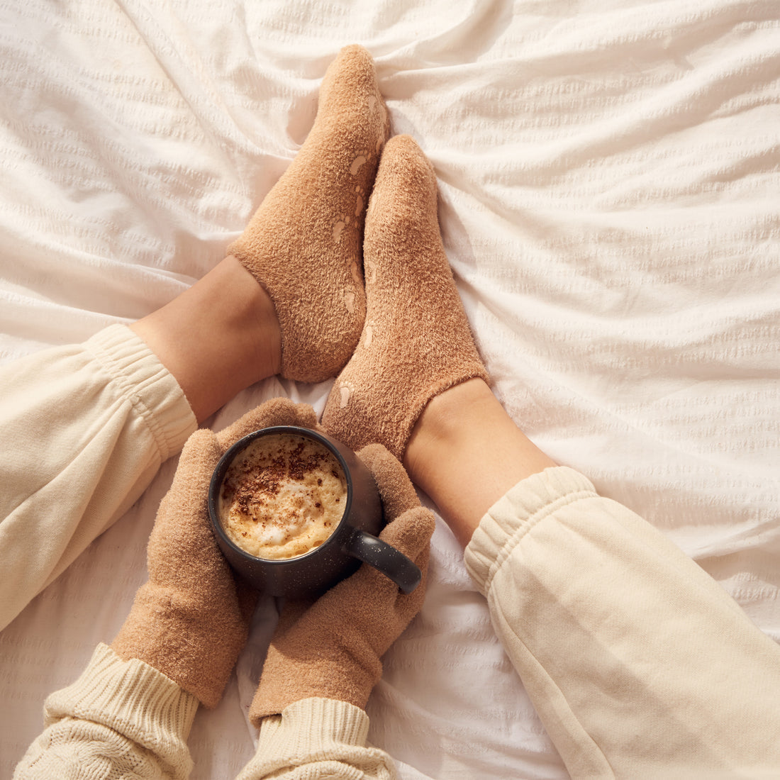 Révive Moisturising Gel Socks with Coconut Oil