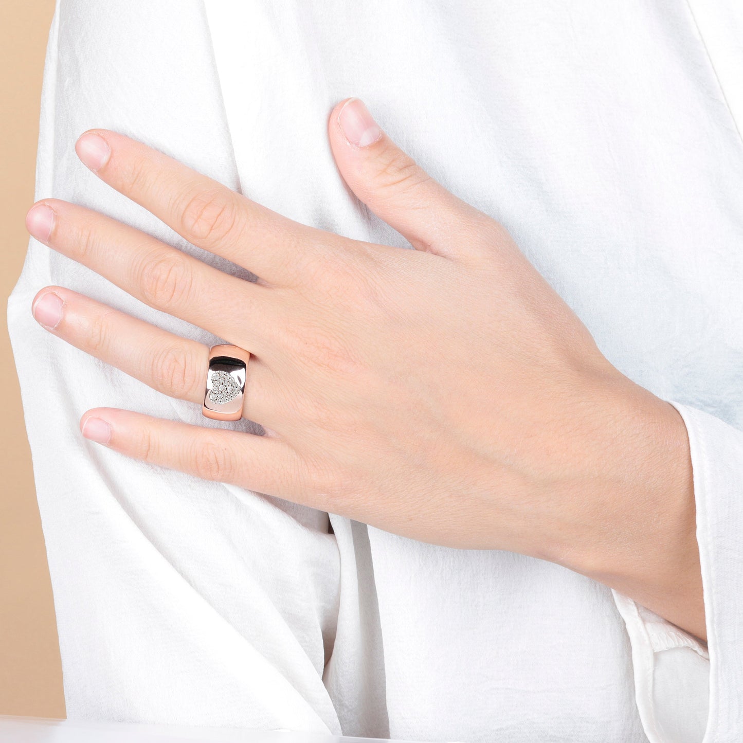 Band Ring with Pavé Heart in Cubic Zirconia