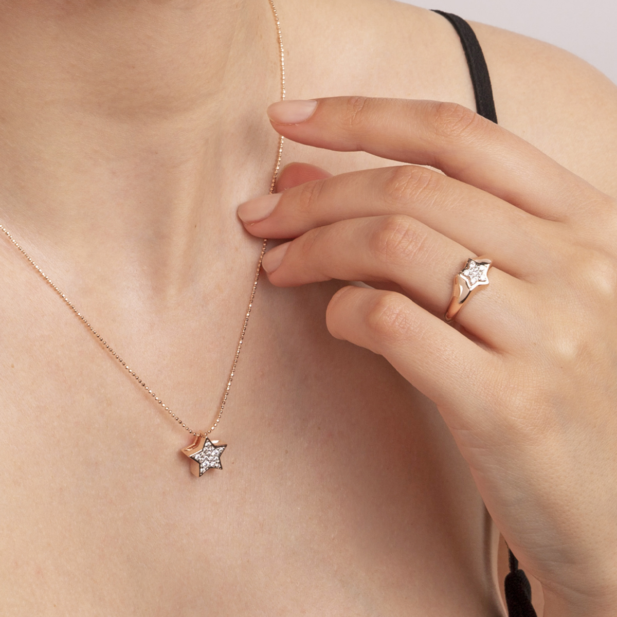 Golden Necklace with Pavé Star Pendant in Cubic Zirconia